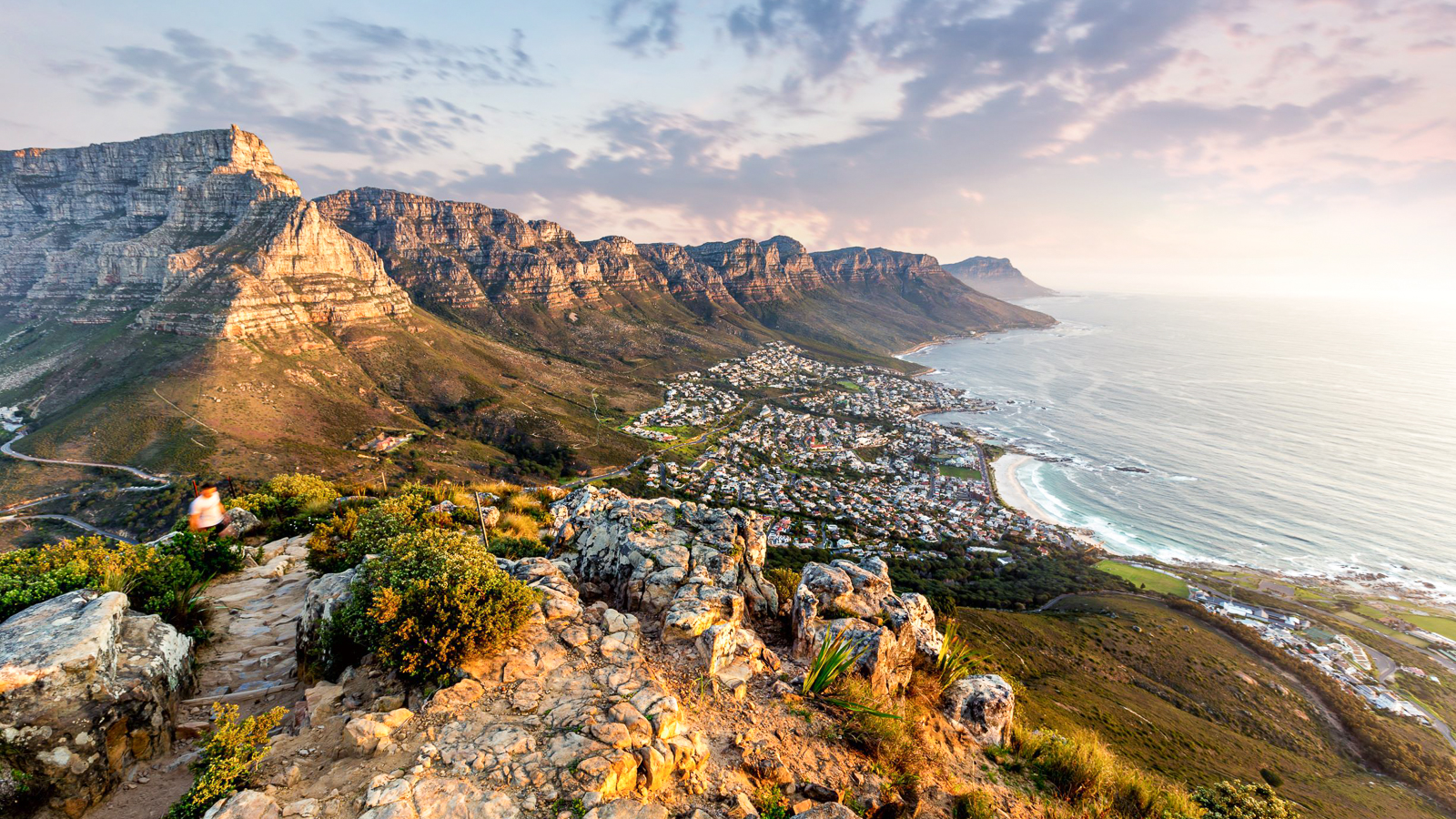 Cape Town tour - Mesmerising view of Camps Bay and Table Mountain from the top of Lion's Head